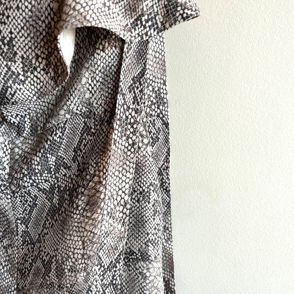 Aritzia Babaton Altamiro Strapless Wide Leg Jumpsuit Size 10 - Picture 12 of 14